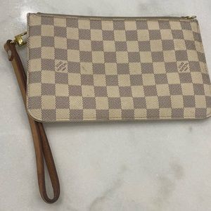 Louis Vuitton Clutch Monogram White